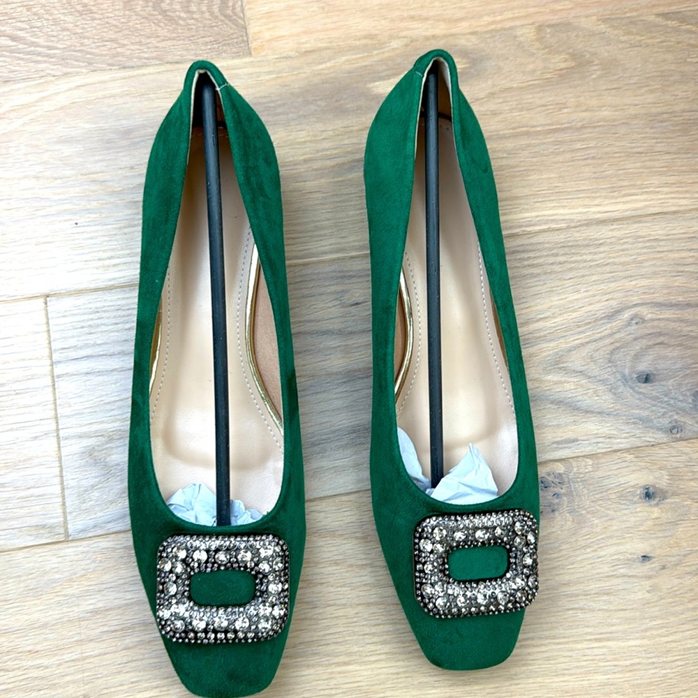Classic faux suede emerald green chunky heel loafer